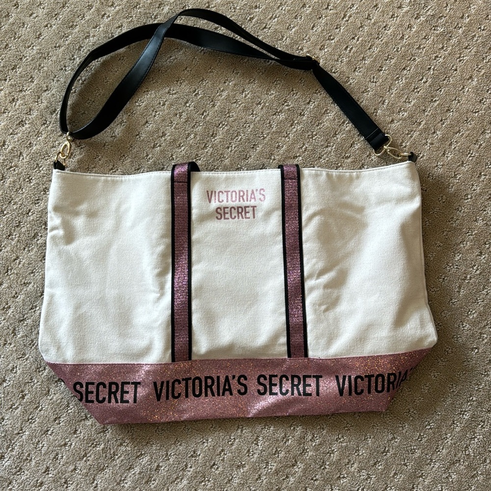 Victorias Secret Large Zip Bag NWOT